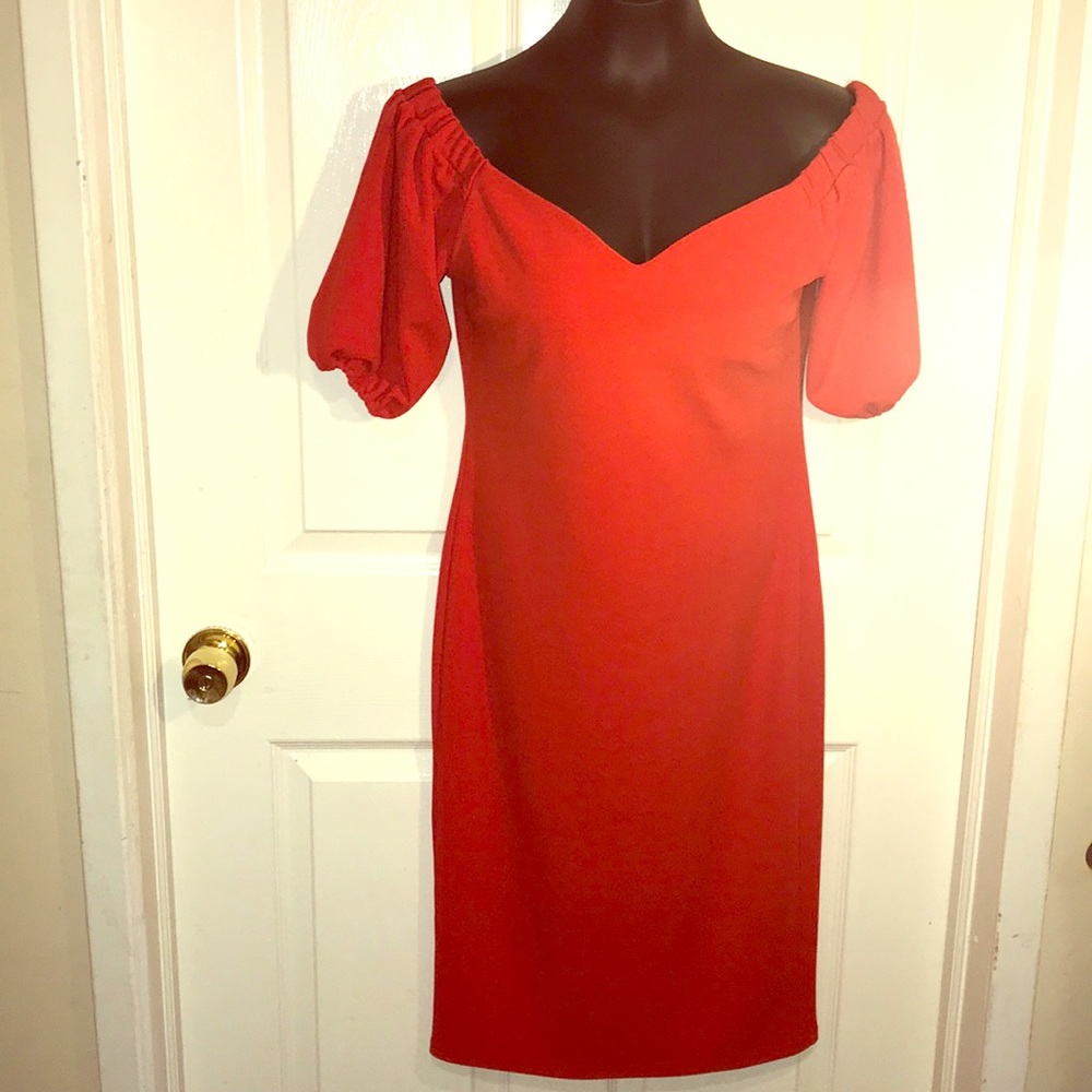 Sexy pinup style dress. On or off the shoulder